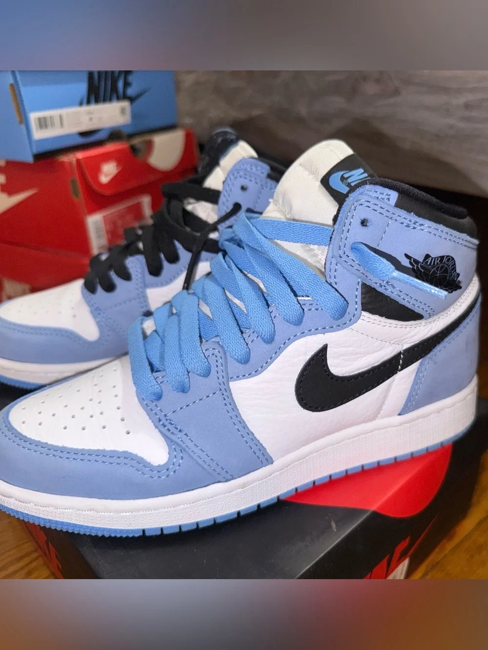 Air Jordan 1 Retro High OG UNC (GS) 4.5Y